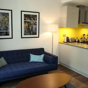 Twyne House Apartament